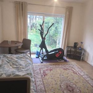 2 bedroom house share to rent - Photo 2