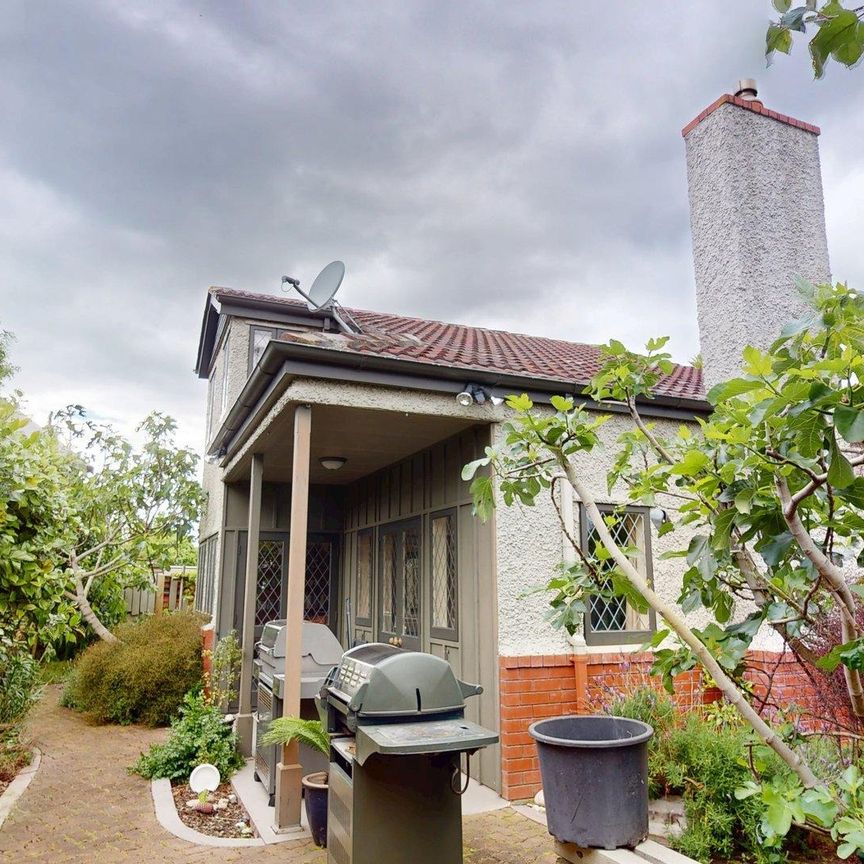 City Centre - 2 Bedrooms - Photo 1