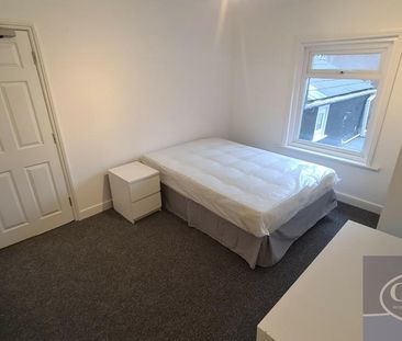5 bedroom detached house to rent - Photo 5