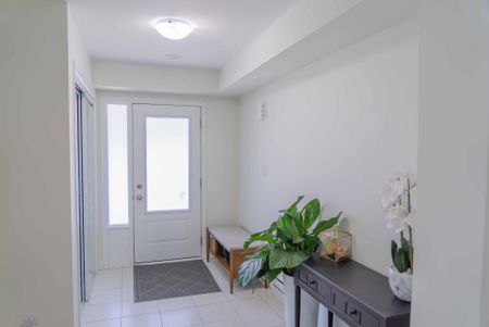 For Lease - 3372 Swordbill Street, Pickering, Ontario - Photo 3