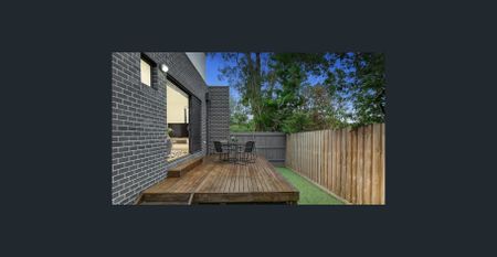 Immaculate presentation on easy-care block - Photo 5