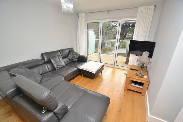 3 bedroom flat to rent - Photo 1