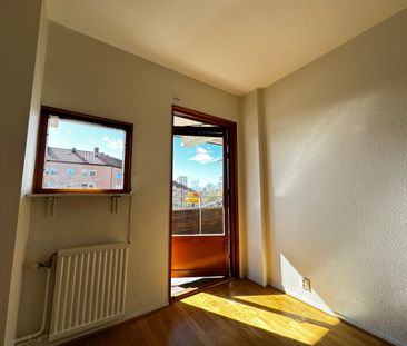 Bjäregatan 19 – 2 rok ( lgh 1102 ) - Foto 2