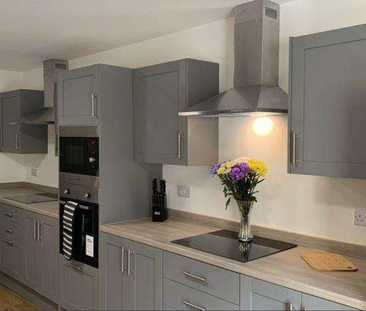 Manor Road - Photo 2