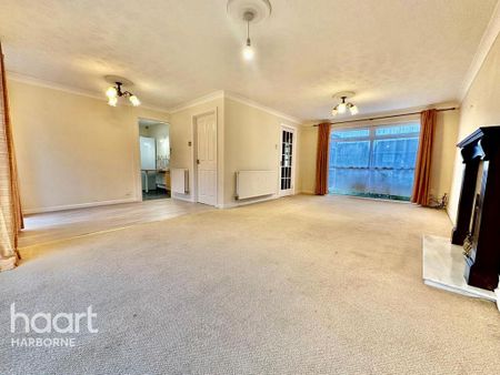 3 bedroom detached house to rent - Photo 2