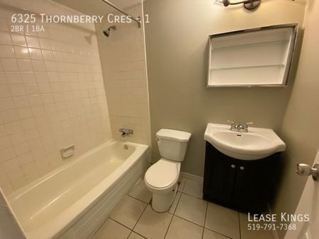 EAST WINDSOR CONDO WITHIN WALKING DISTANCE TO AMENITIES - Photo 4