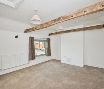 3 bedroom flat to rent - Photo 1