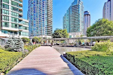 For Lease - 33 Bay Street Unit# 4005, Toronto, Ontario - Photo 2