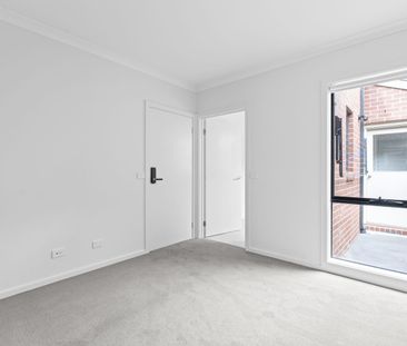 A modern and well-kept home for $300 per week per room! - Photo 5