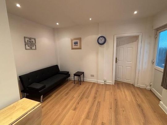 1 bedroom bungalow to rent - Photo 1