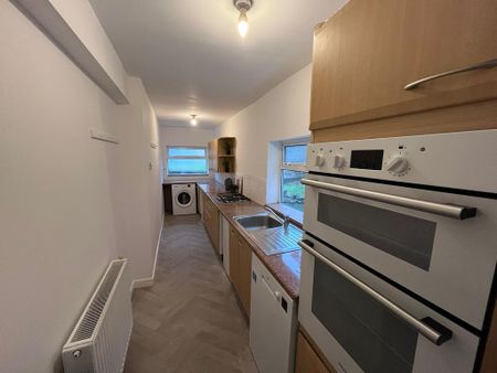 2 bedroom terraced house to rent - Photo 5