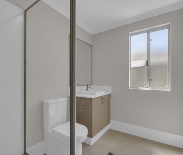 Looking for a New Family Home in Baldivis - Photo 2