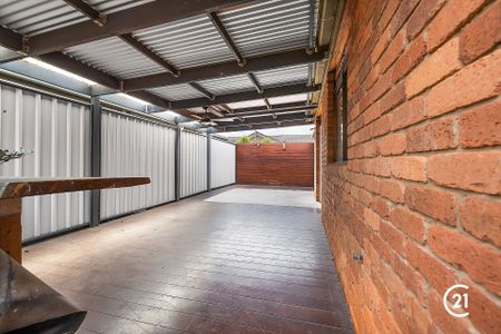 Neat, Renovated Home in the Heart of Central Moama - Photo 2