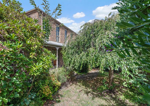 16 Great Oak Court, Mooroolbark - Photo 1