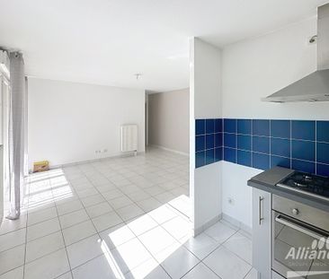 Appartement 2 chambres avec ascenceur et terrasse rue houbre à Belfort - Photo 1