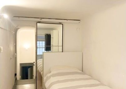 genoa, Liguria 16124