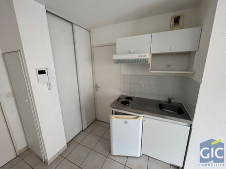 Location Appartement 2 pièces 33m² - Photo 3