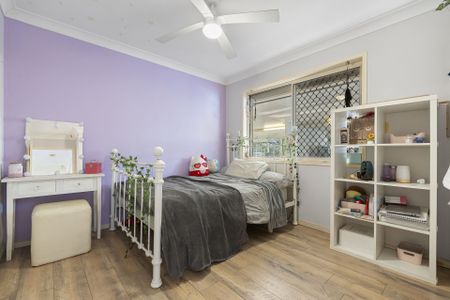 For Lease: Spacious Family Home in a Quiet Cul-de-Sac at Edens Landing! - Photo 5