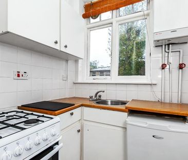 Studio to rent - Photo 3