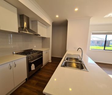 40 Tournament Drive, Mooroopna - Photo 5