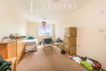 Bramford Road, Ipswich, IP1 - Photo 2