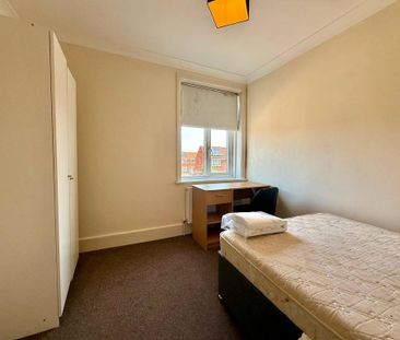 5 bedroom detached house to rent - Photo 5