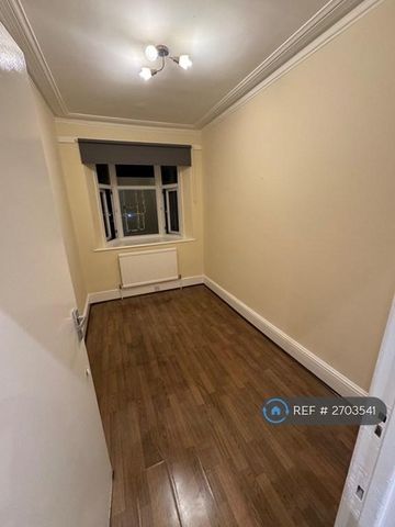 2 bedroom maisonette to rent - Photo 2