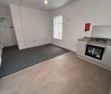Studio to rent - Photo 6
