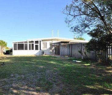 Coastal Comfort & Convenience - Charming Home in Prime Rockingham L... - Photo 1