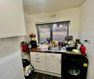 1 bedroom ground floor flat to rent - Photo 5