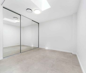 Modern & Spacious - Photo 1