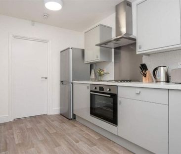 Downend Road, Kingswood - Photo 5