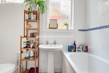 3 bedroom flat to rent - Photo 2