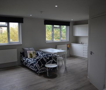 Studio to rent - Photo 2