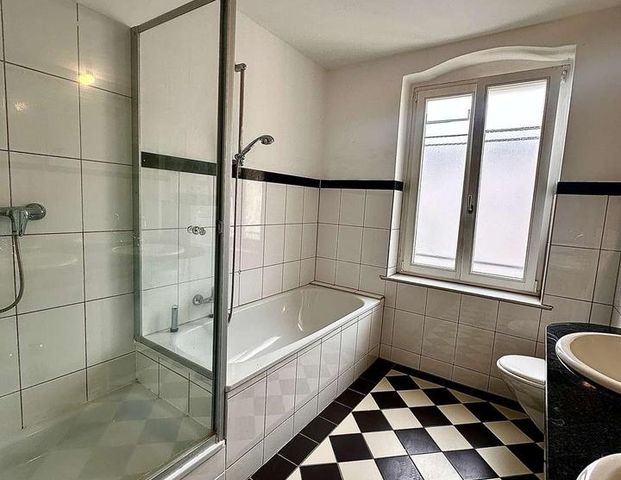 TOPLAGE BERLIN-MITTE NAHE ZIONSKIRCHPLATZ! 2 ZI.-ALTBAU, 4.OG, WANNE, DUSCHE, MÖBLIERT, SOFORT FREI! - Photo 1