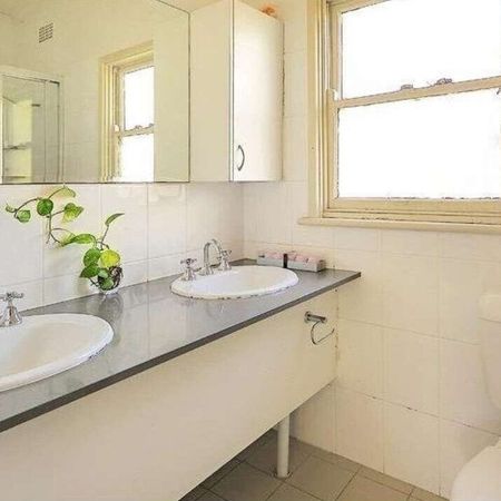 Wentworthville - Photo 3