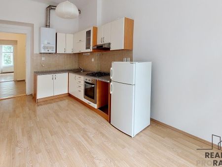 Pronájem bytu 2+1 70 m2 - Photo 2
