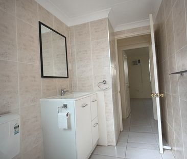 Convenient Living in a Central Currajong Location! - Photo 6