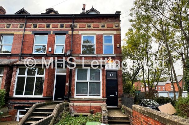 Ash Grove, Leeds, LS6 1AY - Photo 1