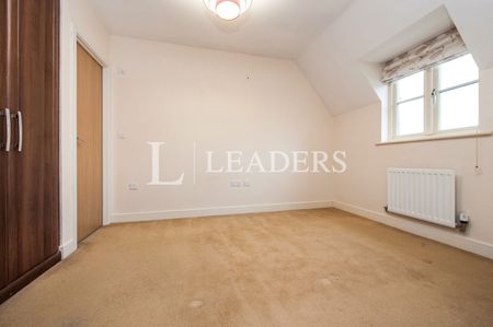 3 bedroom house to rent Blackberry Walk, London Road, Cirencester, Gloucestershire, GL7 - Photo 3