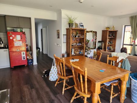 Clyde North - Photo 2