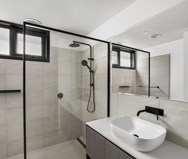 STYLISH & MODERN FAMILY HOME!! - Photo 2