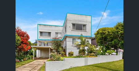 Spacious unit in a tranquil location - Photo 3