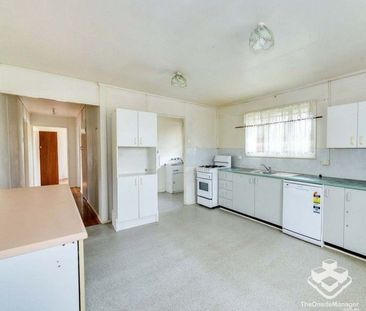 A great 3 bedroom home with large yard for a young family - Photo 6
