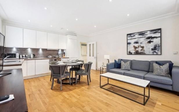 Hamlet Gardens, Ravenscourt Park, London W6 - Photo 1