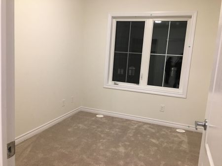 For Lease - 126 Alvin Pegg Drive, East Gwillimbury, Ontario - Photo 3