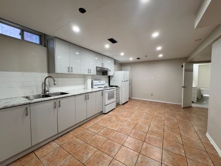 For Lease - 93 Tall Grass Trail, Vaughan, Ontario - Photo 2