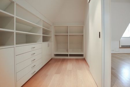 Großzügige 2-Zimmer-Dachgeschoßwohnung mit Flair im wunderschönen Palais Harrach - unbefristet zu mieten in 1010 Wien - Photo 3