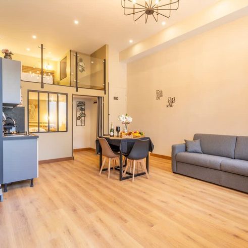 Rue Montgrand - Photo 1