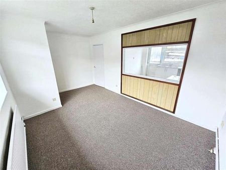 Hillary Road, Rushden, Northants, NN10 - Photo 2